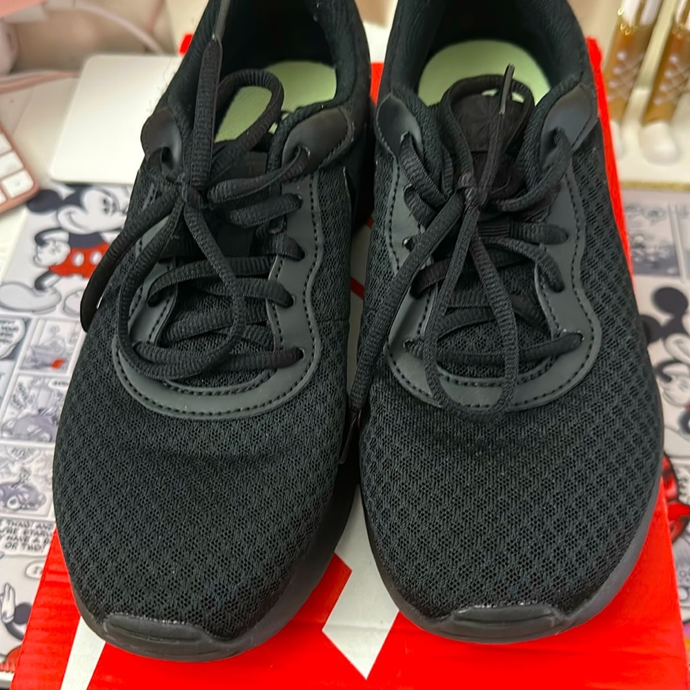 Slightly worn running shoes. Purchased in July. Ready for something new